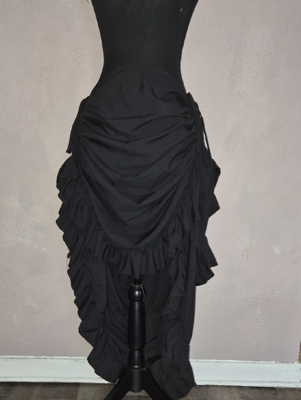🩷Black Ruffled Bustle Skirt